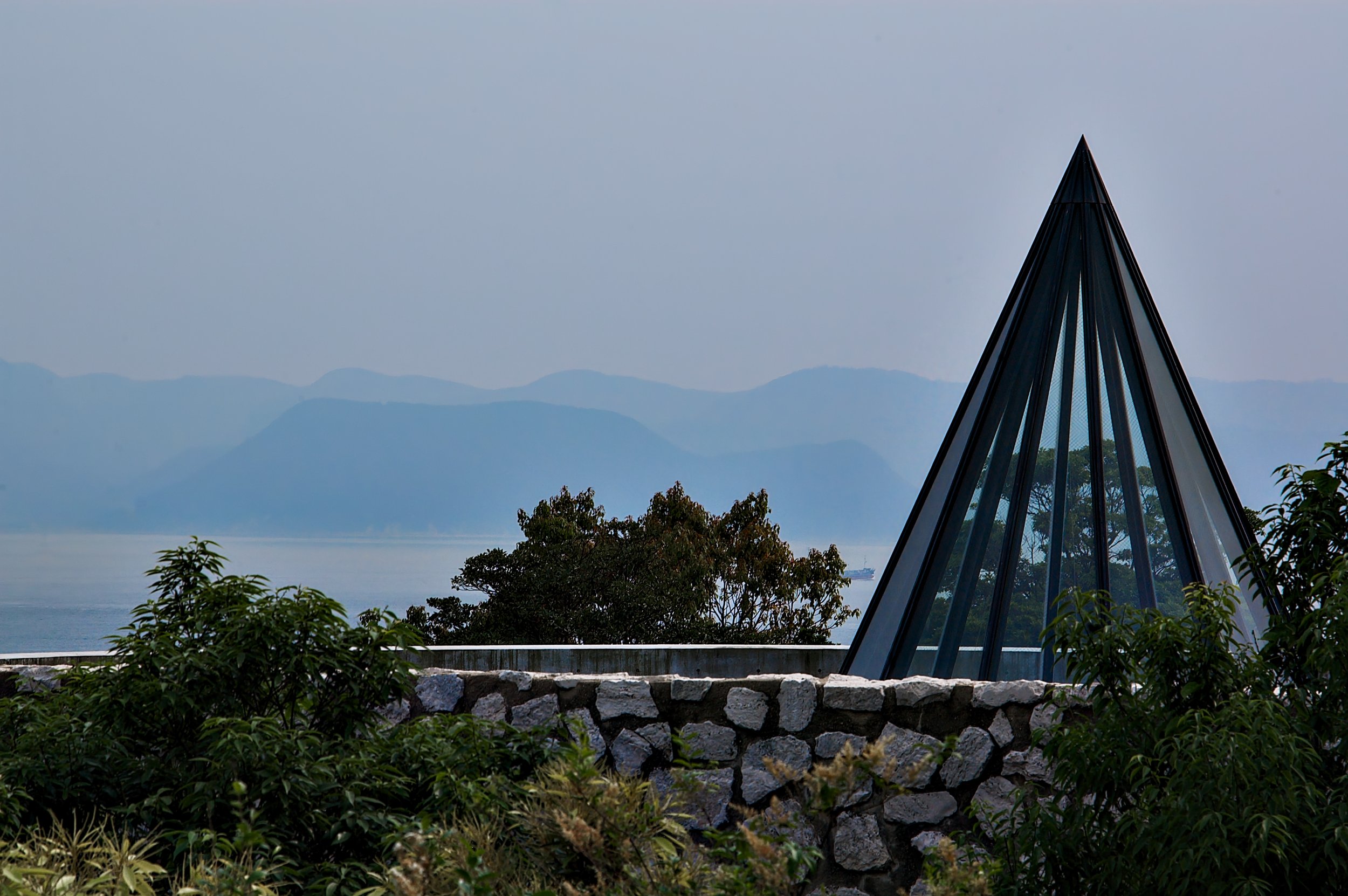 NAOSHIMA.jpg