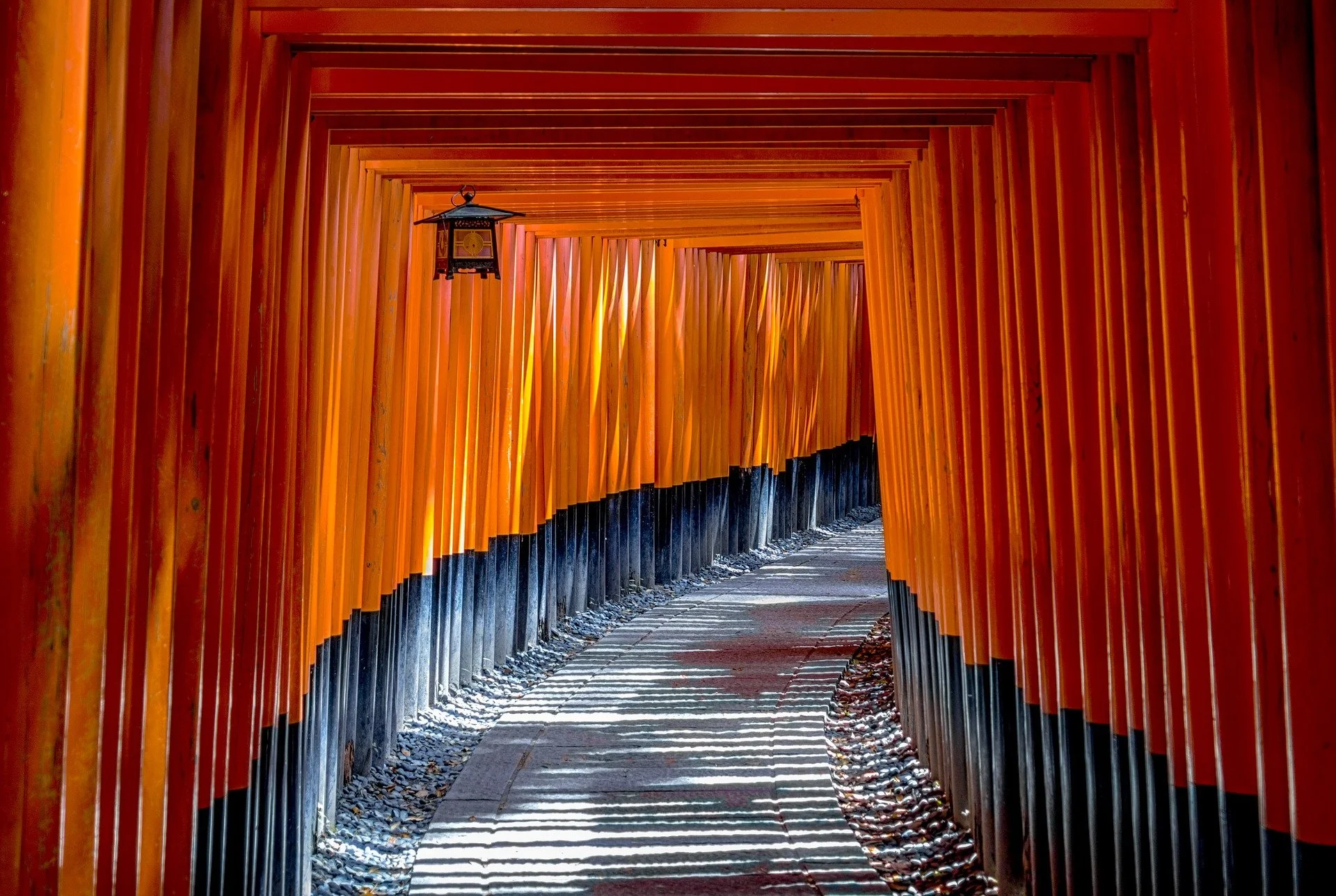 torii-1886975_1920.jpg