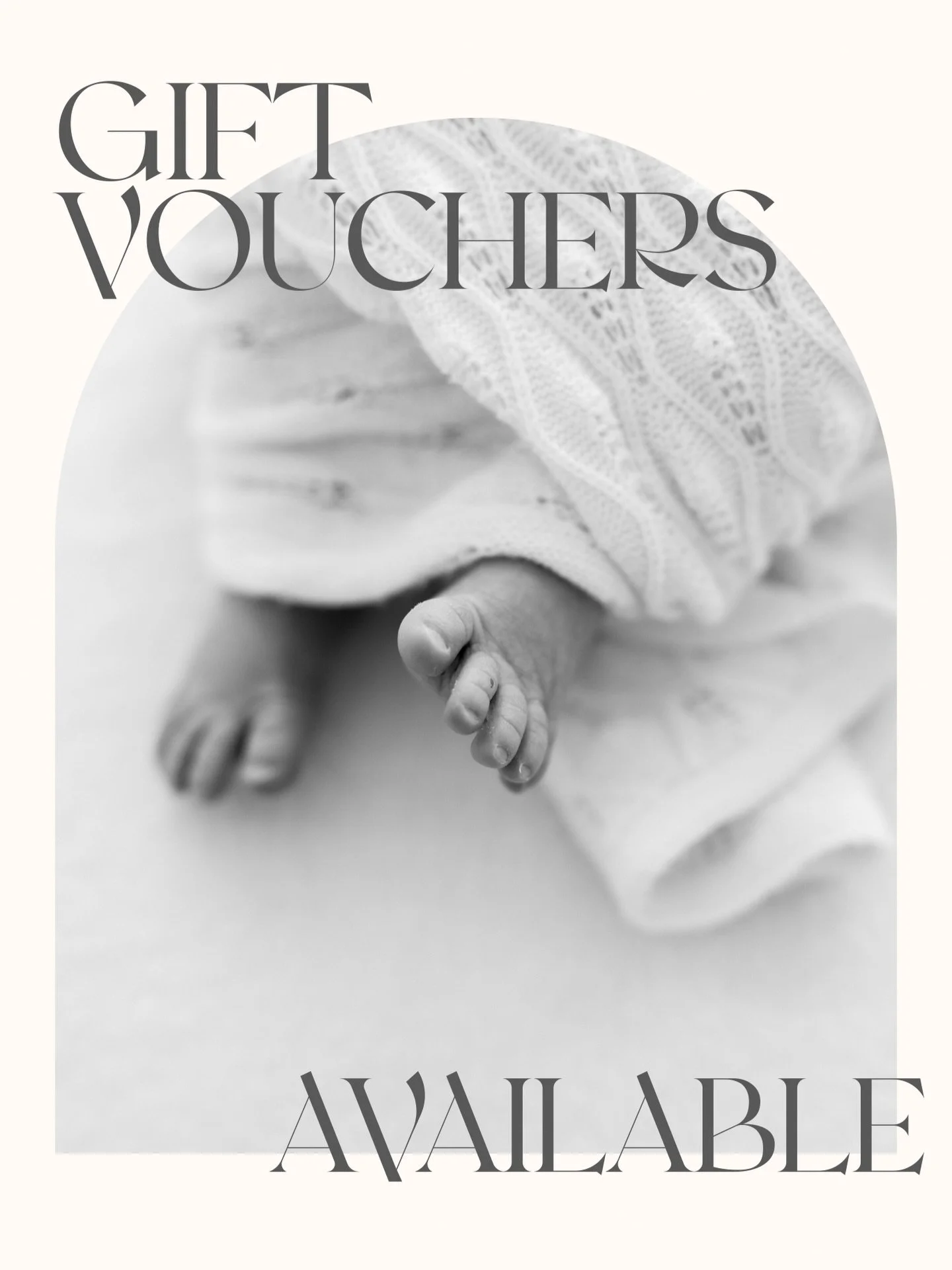 If you have not yet found the perfect gift for a family or friend - I am more than happy to organise a gift voucher for you. These can be used in the studio for babies or even older families or milestone sessions like first birthdays. 🥰