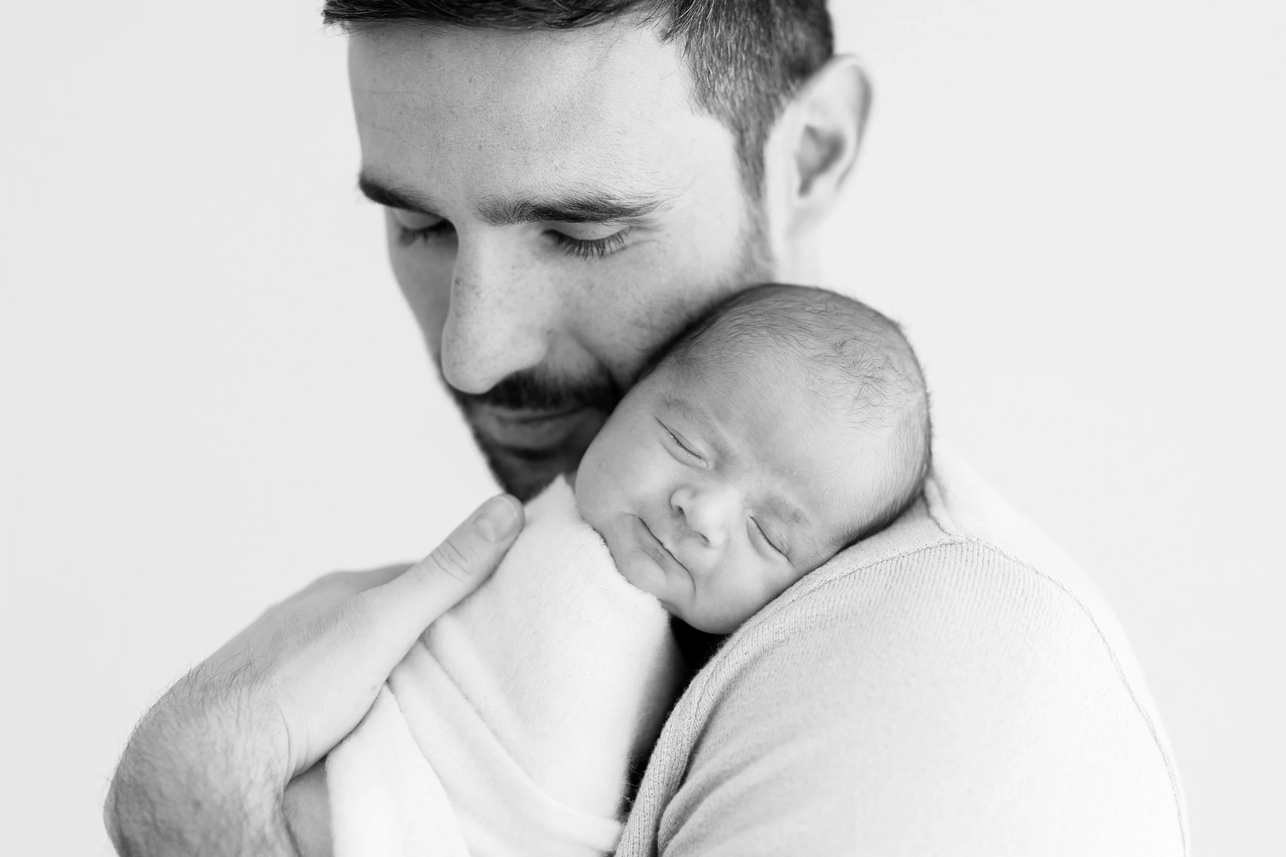 HI! I&rsquo;m still here, still working away. Just been a little silent online. This weekend I welcomed two maternity shoots in and an older bubba into the studio. I&rsquo;m also so eager to meet two more families tomorrow 🥰 sometimes a little socia