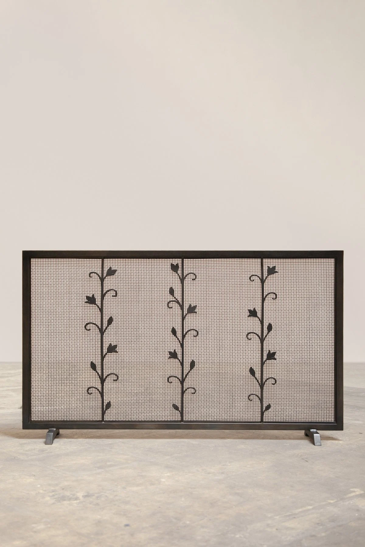 Studio Shamshiri: Oporto Fireplace Screen