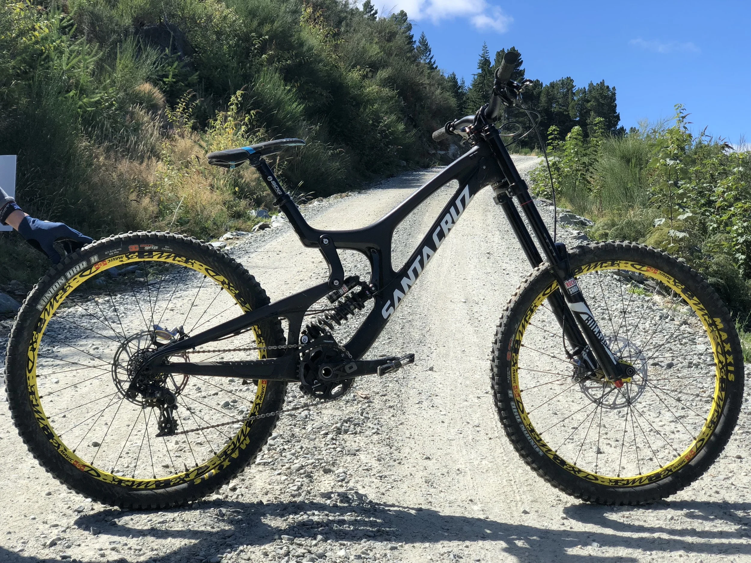 ⭐サンタクルーズ V10 ダウンヒル 街乗り仕様！フルサス マウンテン