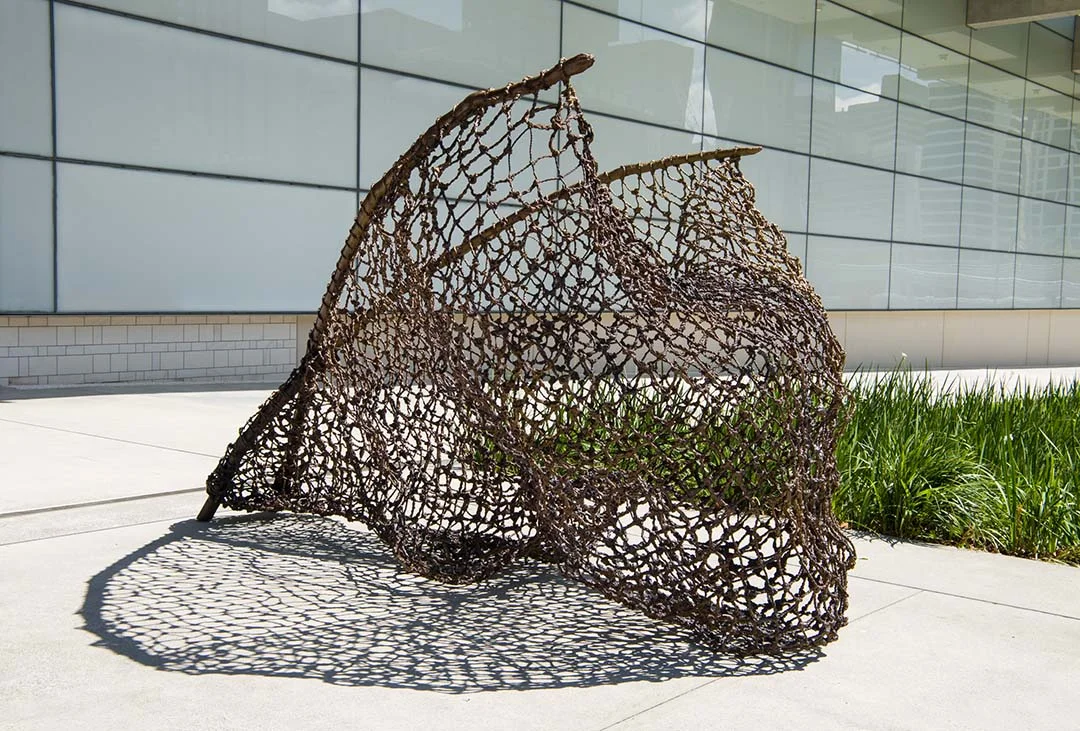 tow row 2016 Waanyi people, Australia b.1959 Bronze, 193 x 175 x 300cm (approx.) Commissioned 2016 to mark the tenth anniversary of the opening of the Gallery of Modern Art. This project has been realised with generous support from the Queensland Government, the Neilson Foundation and Cathryn Mittelheuser AM through the Queensland Art Gallery | Gallery of Modern Art Foundation Collection: Queensland Art Gallery © Judy Watson Photograph: Natasha Harth, QAGOMA