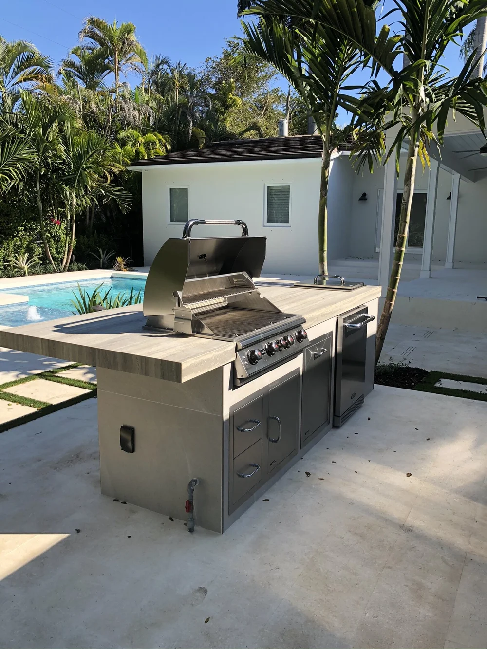 Miami custom outdoor kitchens — Superior Exteriors Custom Outdoor