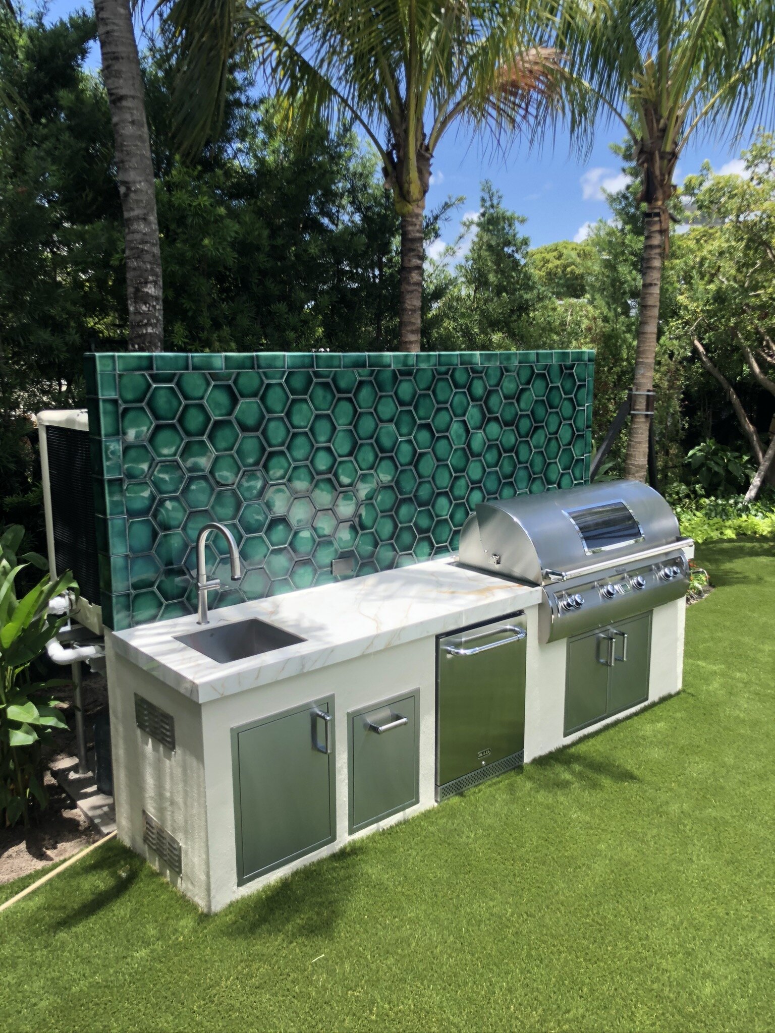Miami Beach Outdoor kitchen.JPG