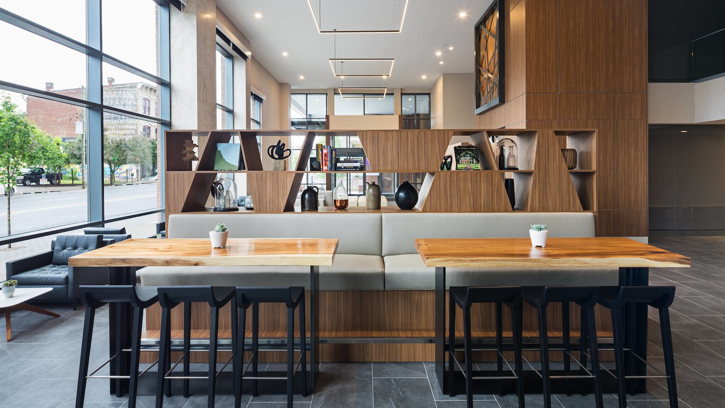 sdfac-lounge-0037-hor-wide.jpg