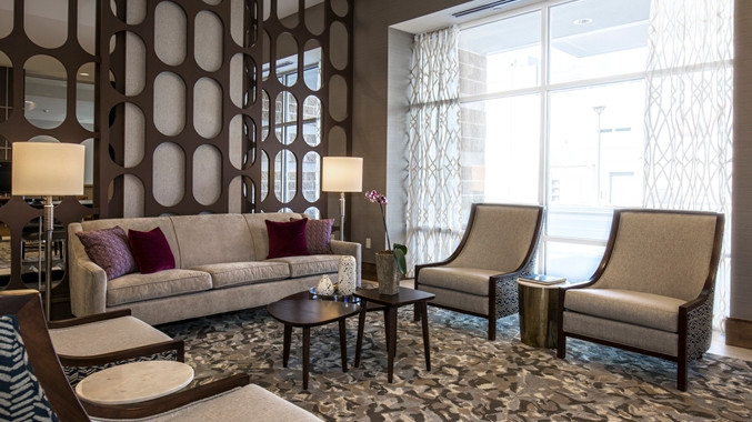 DT_lobbyseating010_5_677x380_FitToBoxSmallDimension_Center.jpg