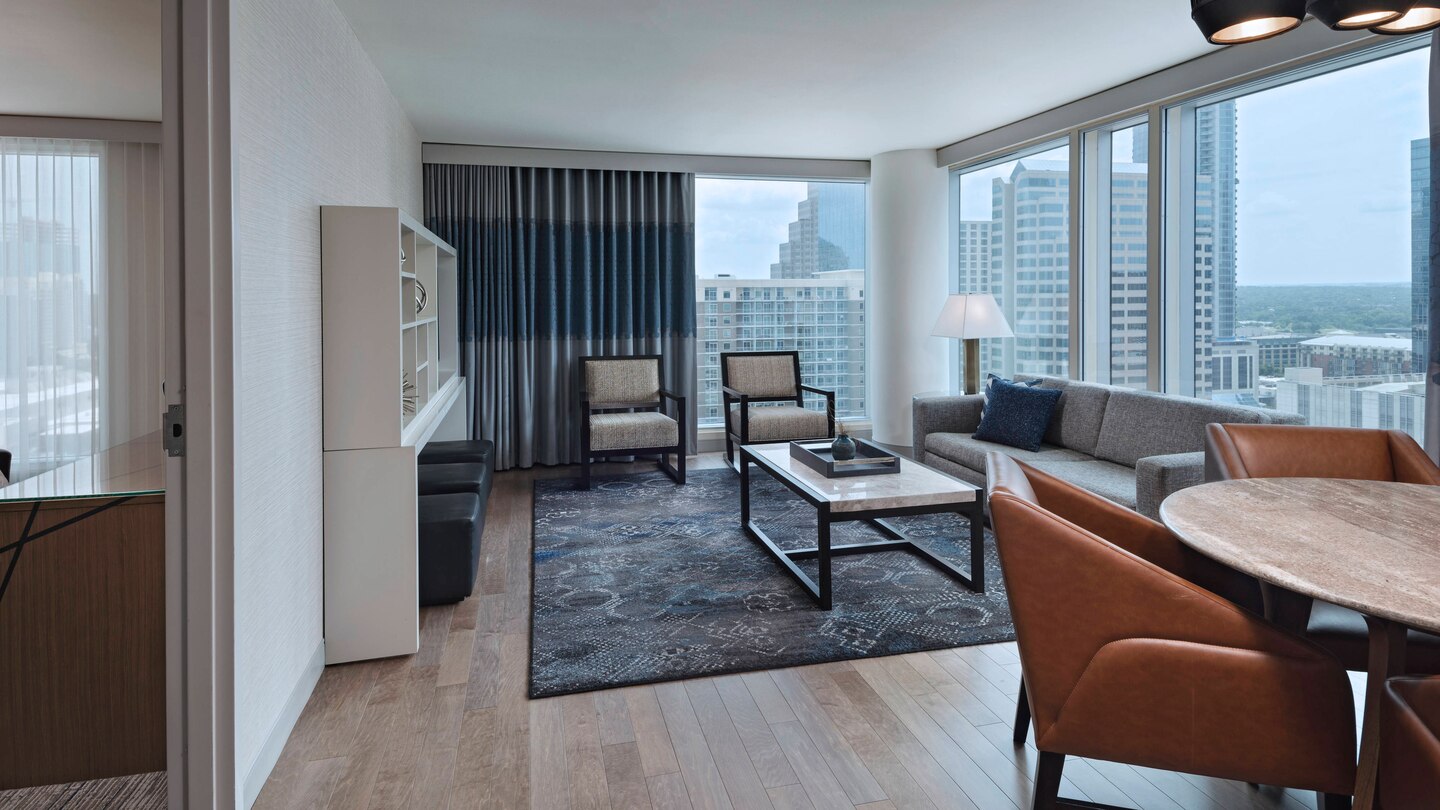 auswi-suite-living-1478-hor-wide.jpg
