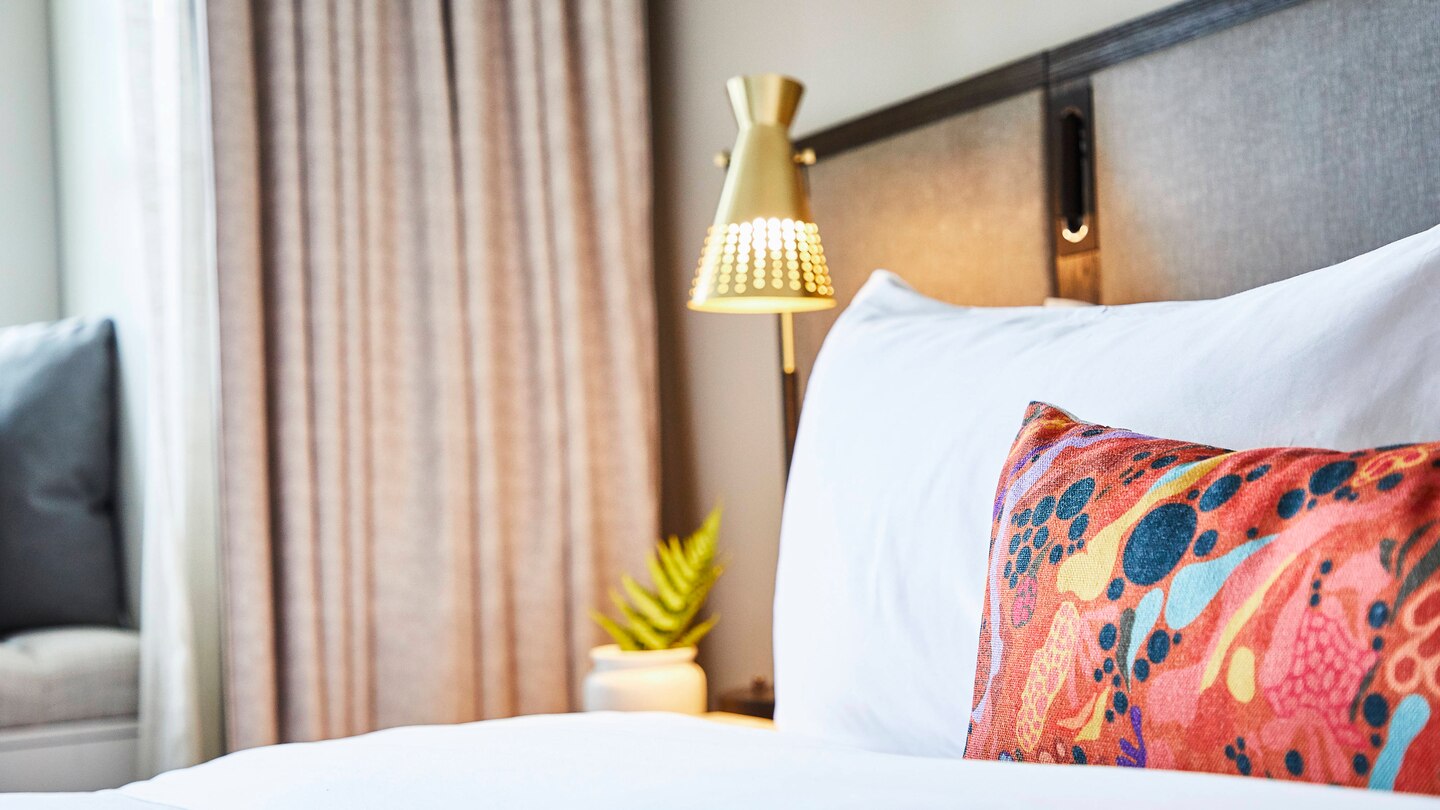 savtx-guest-room-9089-hor-wide.jpg