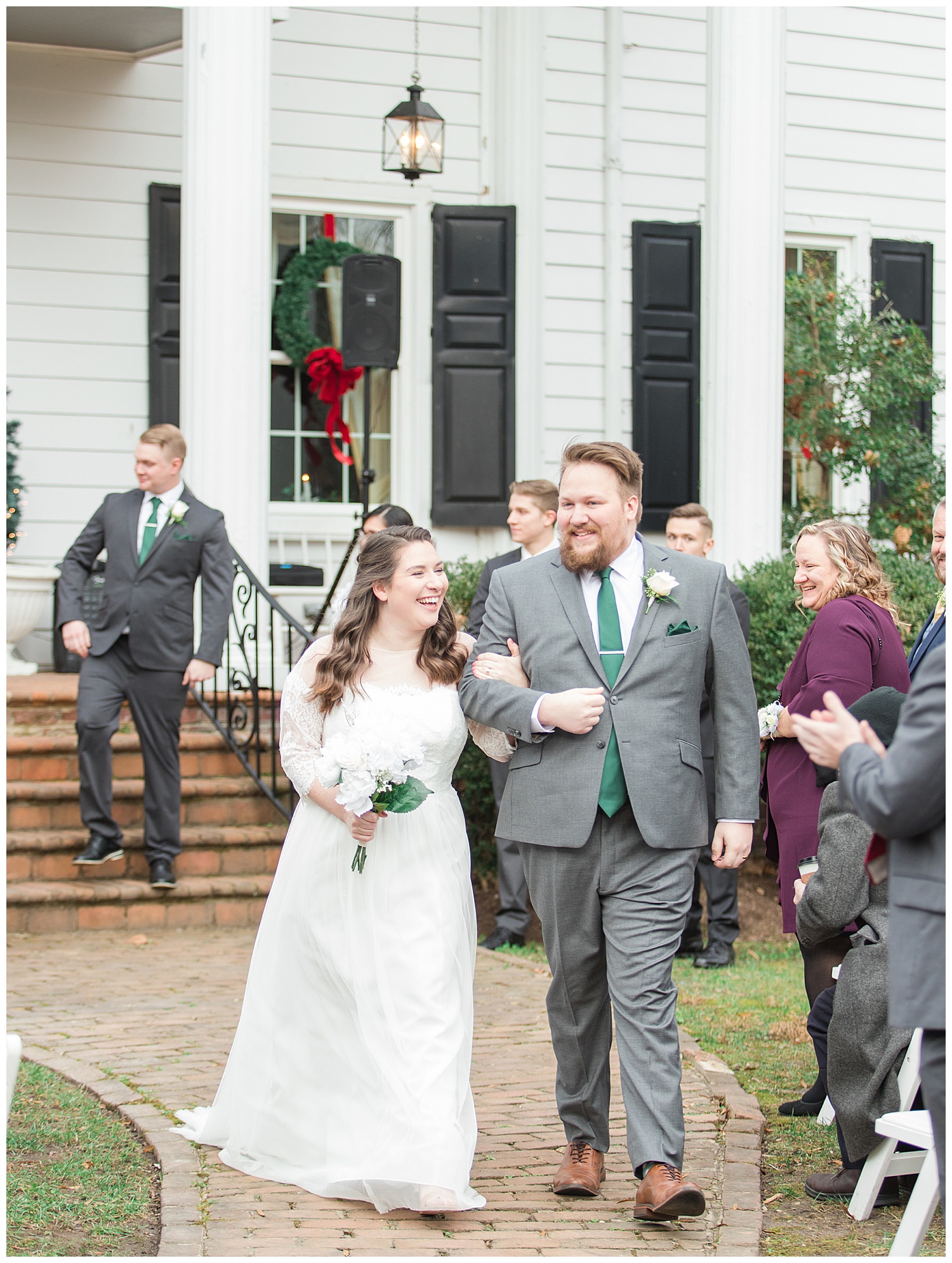 Virginia Cliffe Inn Wedding at Christmastime - Virginia Wedding Photographer