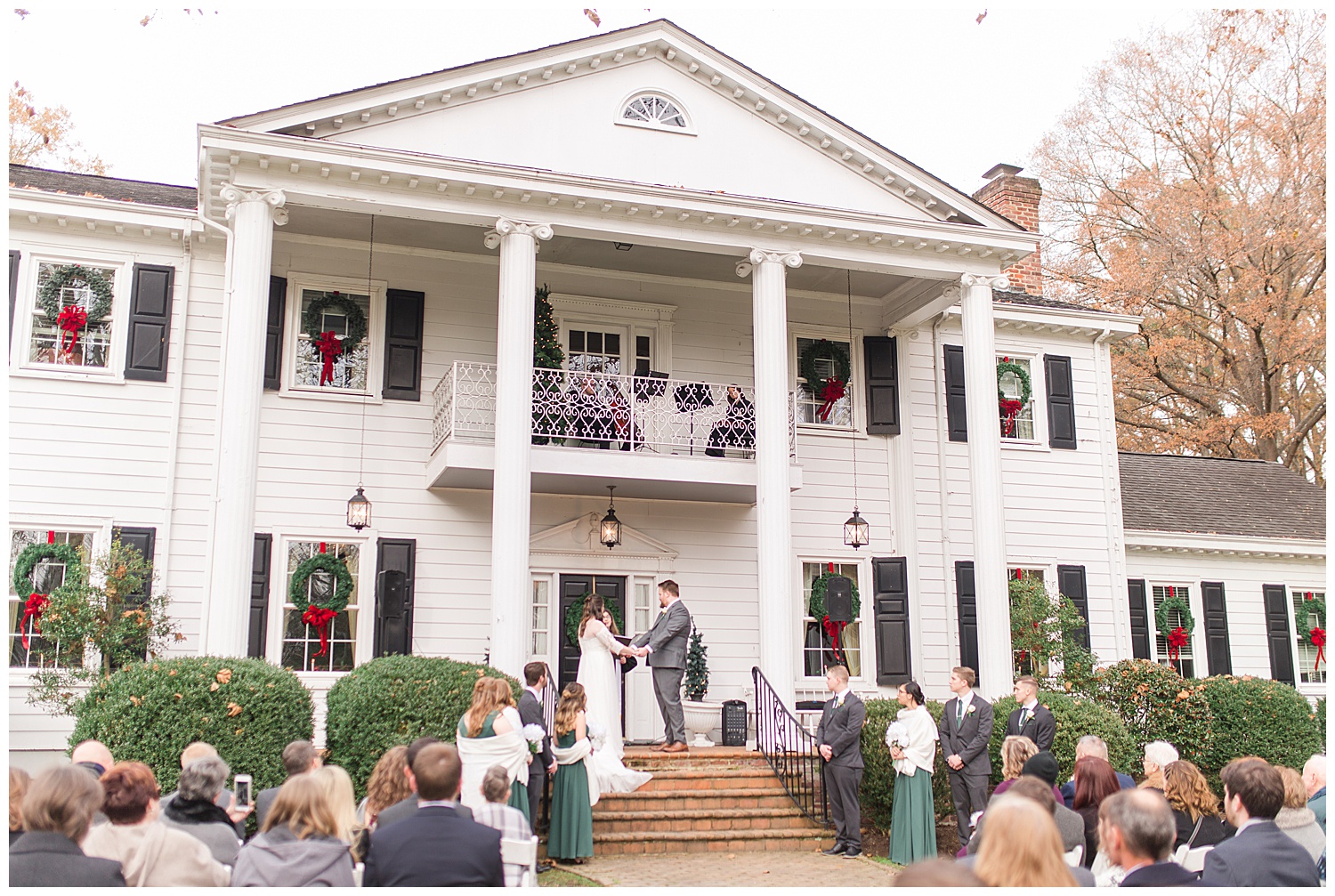 Virginia Cliffe Inn Wedding at Christmastime - Virginia Wedding Photographer