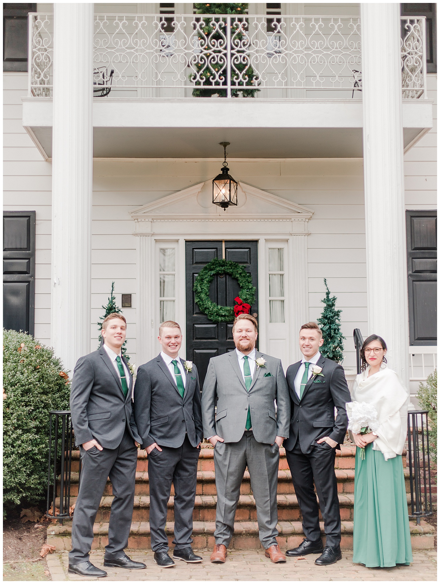 Virginia Cliffe Inn Wedding at Christmastime - Virginia Wedding Photographer