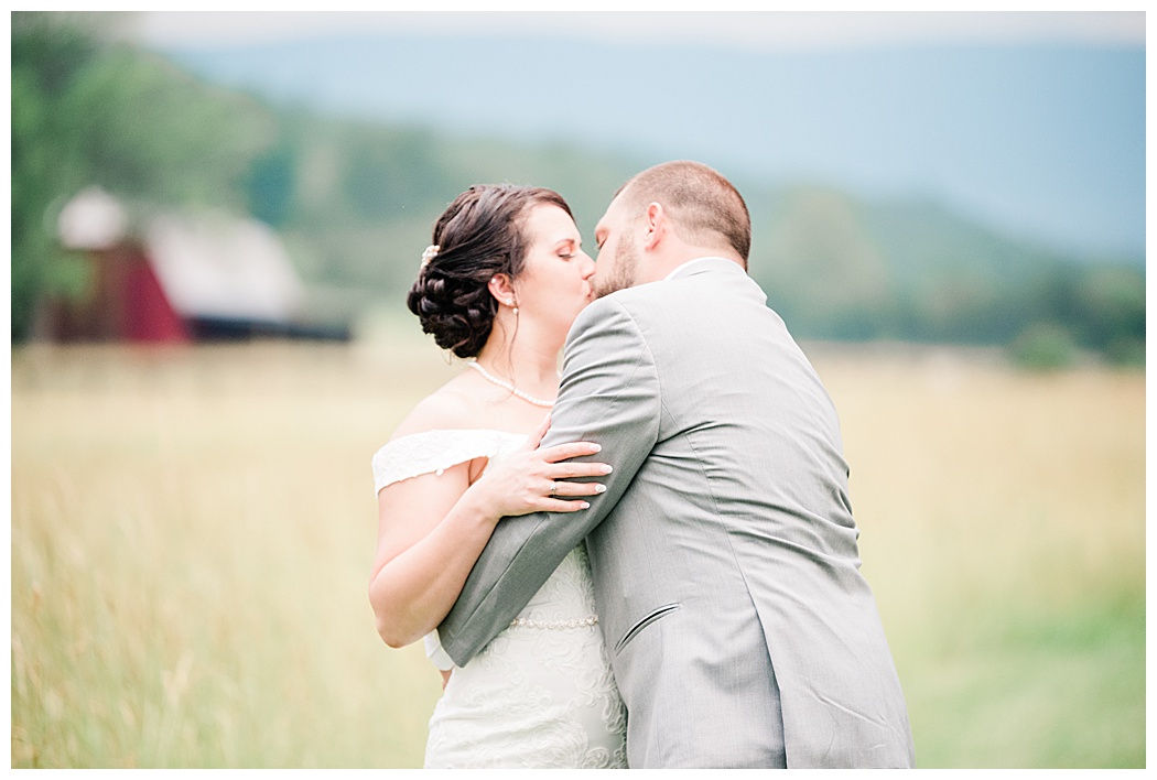 River-Uplands-Farm-Wedding-Photographer_0126.jpg