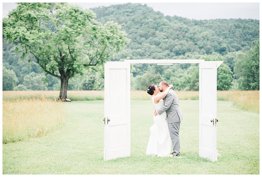 River-Uplands-Farm-Wedding-Photographer_0127.jpg