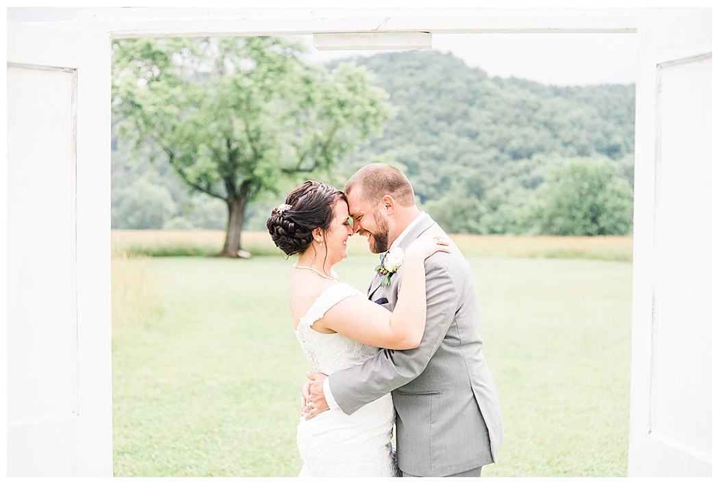 River-Uplands-Farm-Wedding-Photographer_0136.jpg