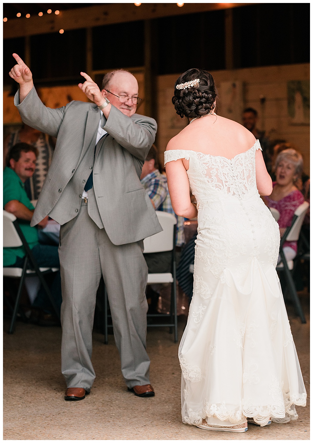 River Uplands Farm Wedding | Virginia Wedding Photographers