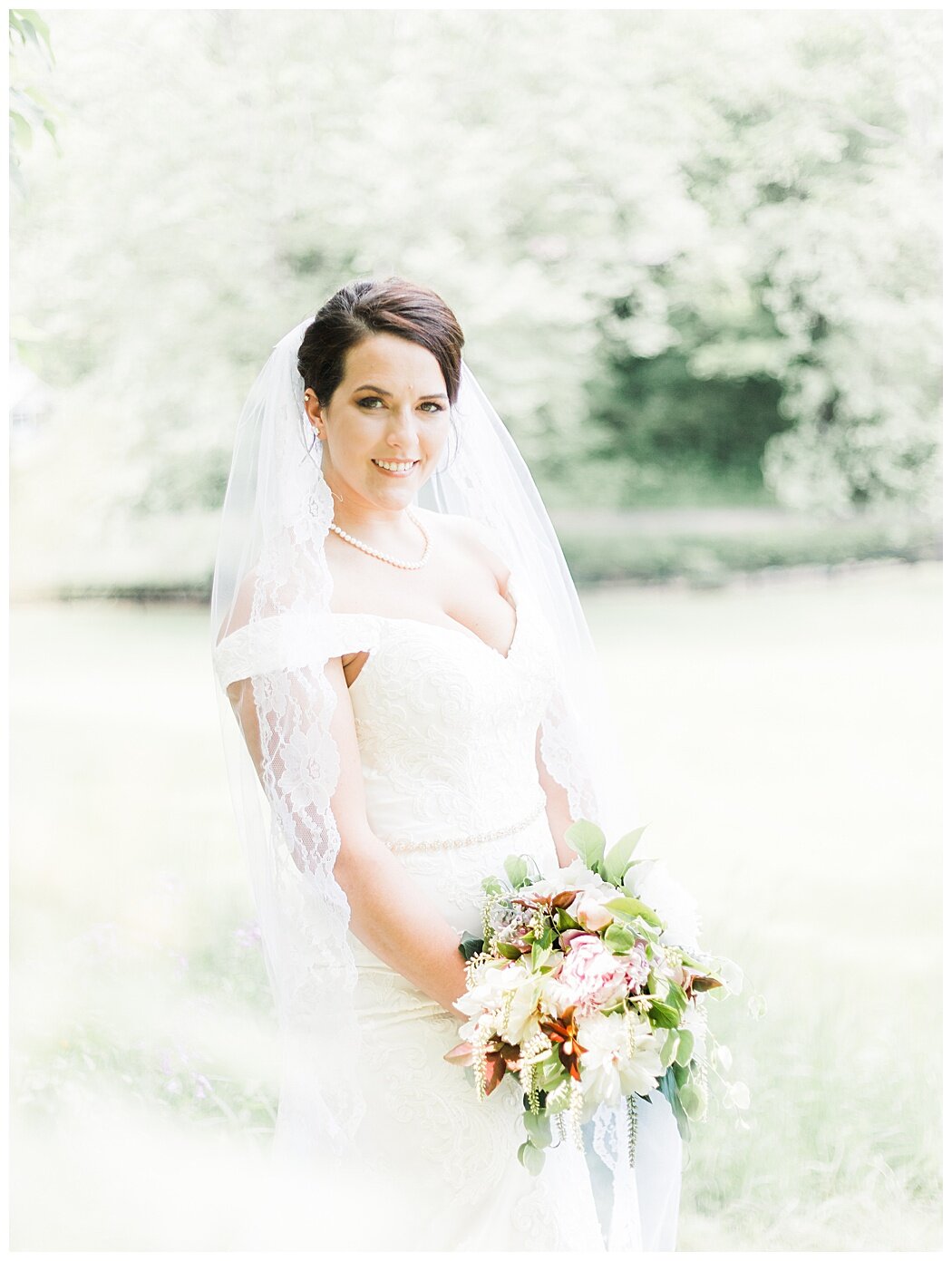 Covington-Virginia-Wedding-Photographer-Bridal-Portraits_2212.jpg