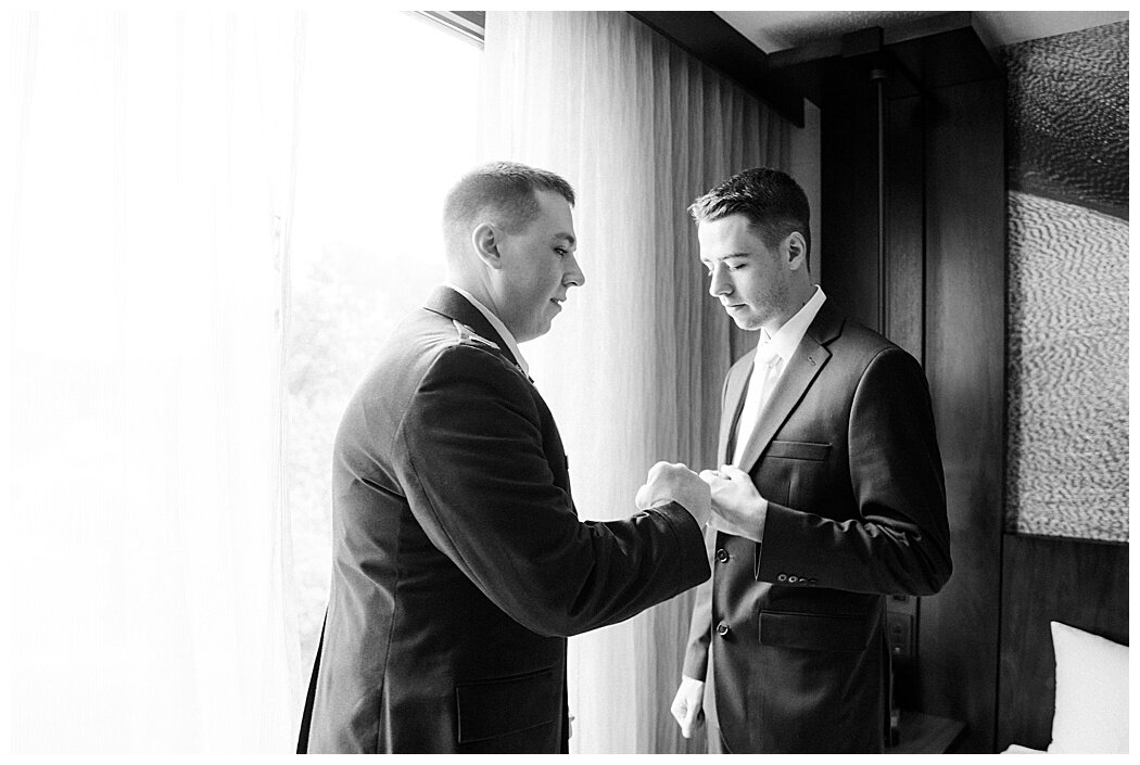 groom-getting-ready-richmond-wedding-photographer-0215.jpg