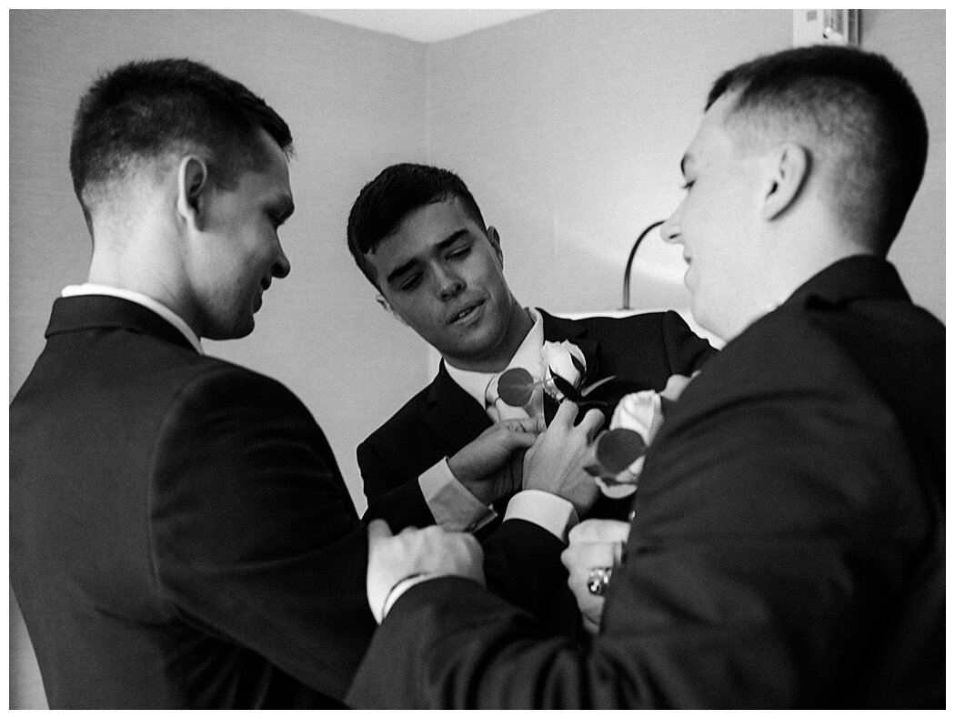 groom-getting-ready-richmond-wedding-photographer-0218.jpg