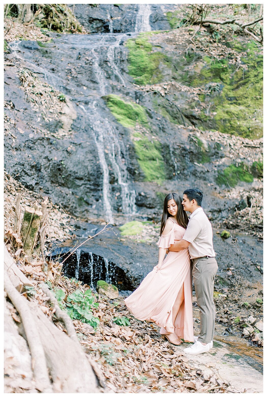 charlottesville-wedding-photographer-glenthorne-farm-waterfall-2927.jpg