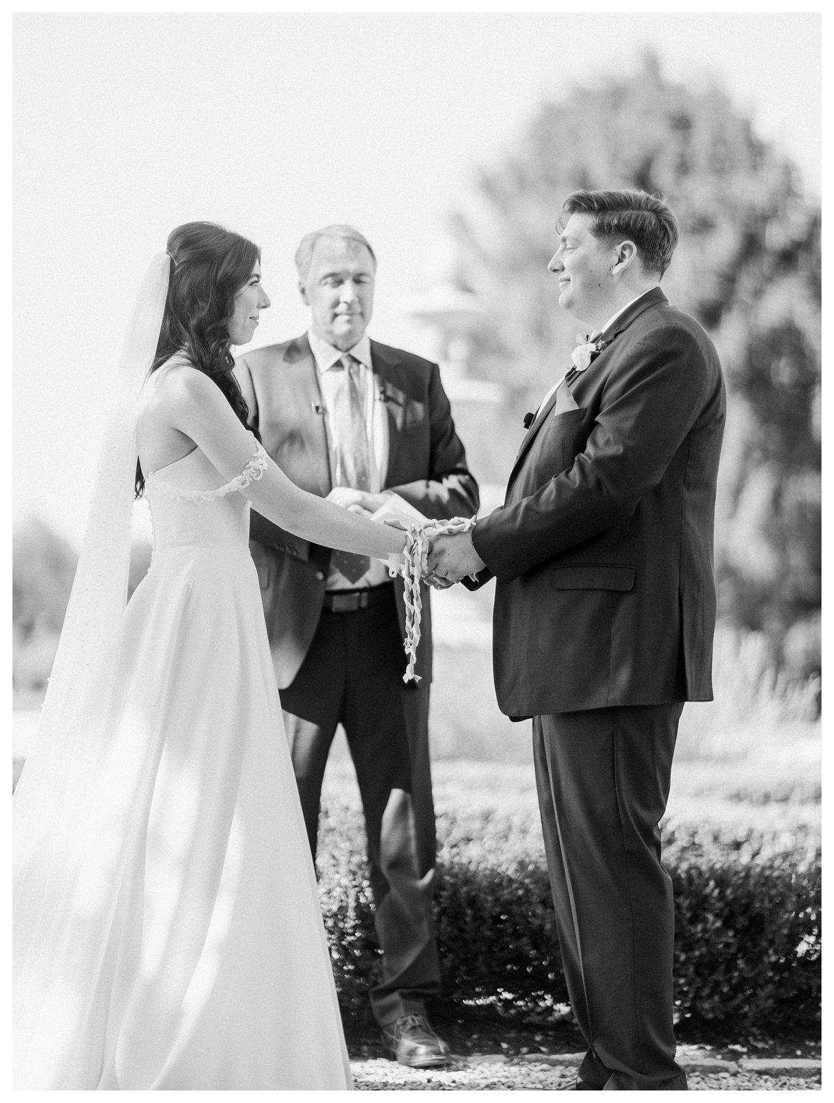 Charlottesville-Wedding-Photographers-Keswick-Vineyards-0022.jpg