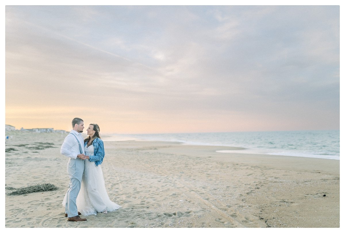 sandbridge-beach-wedding-at-count-your-blessings-0054.jpg
