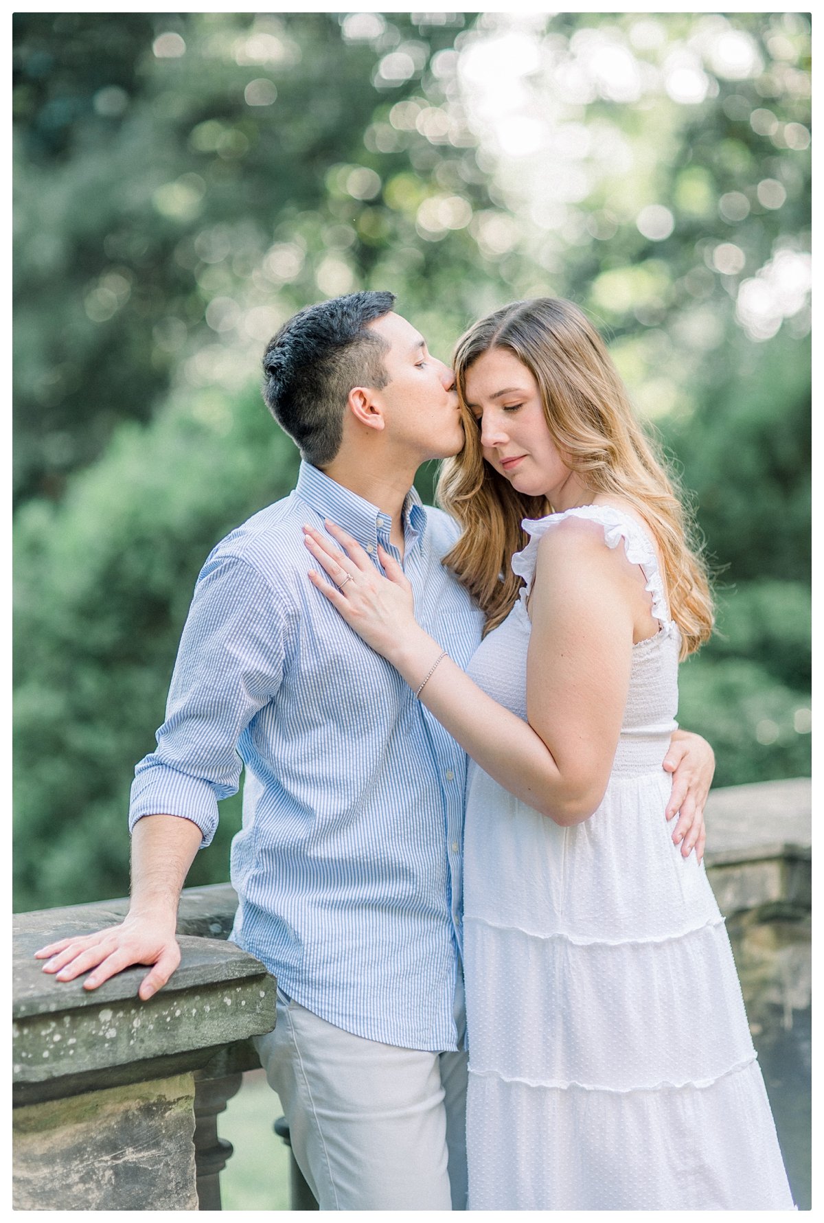 engagement-session-at-virginia-house-0009.jpg