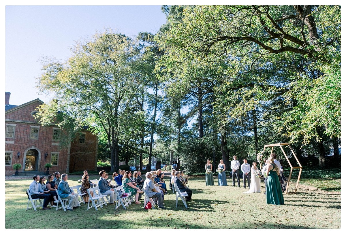 williamsburg-inn-wedding-in-the-oval-garden-0020.jpg