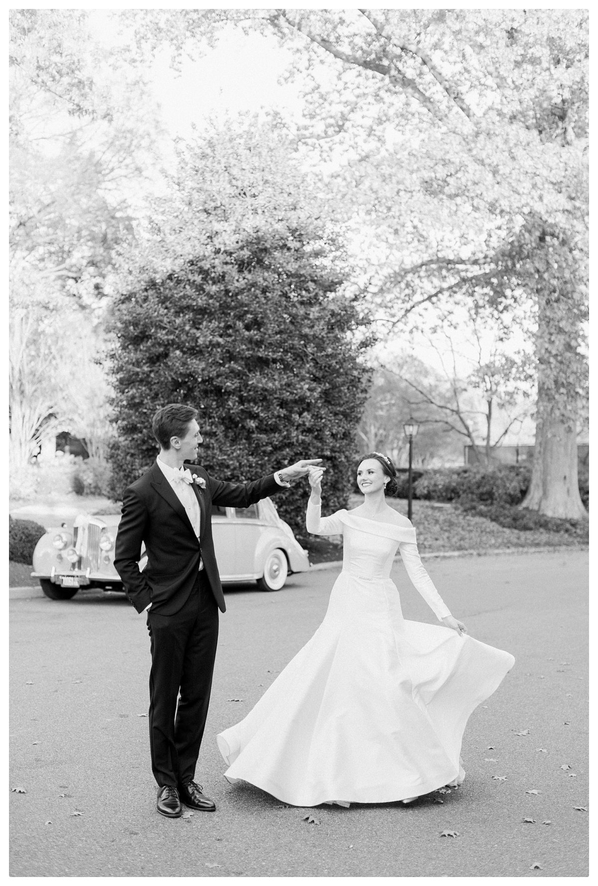 wedding-portraits-vintage-car-1953-bentley-richmond-0039.jpg