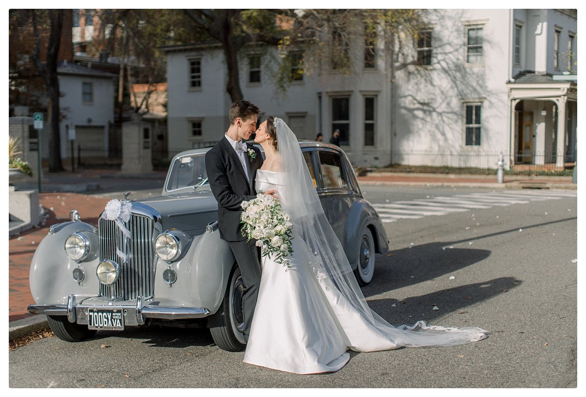 DC-wedding-photographers-Bentley-antique-car-0032.jpg