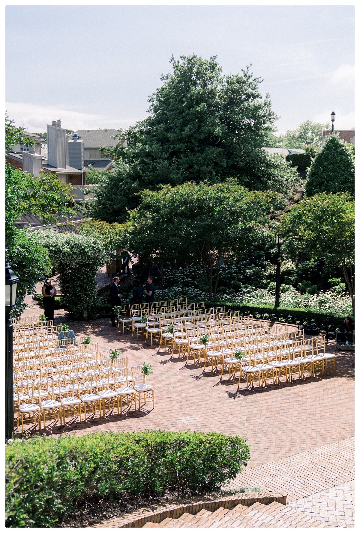 cavalier-hotel-wedding-in-sunken-garden-0027.jpg