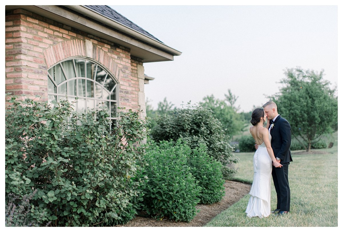 early-mountain-vineyards-wedding-in-summer-0041.jpg