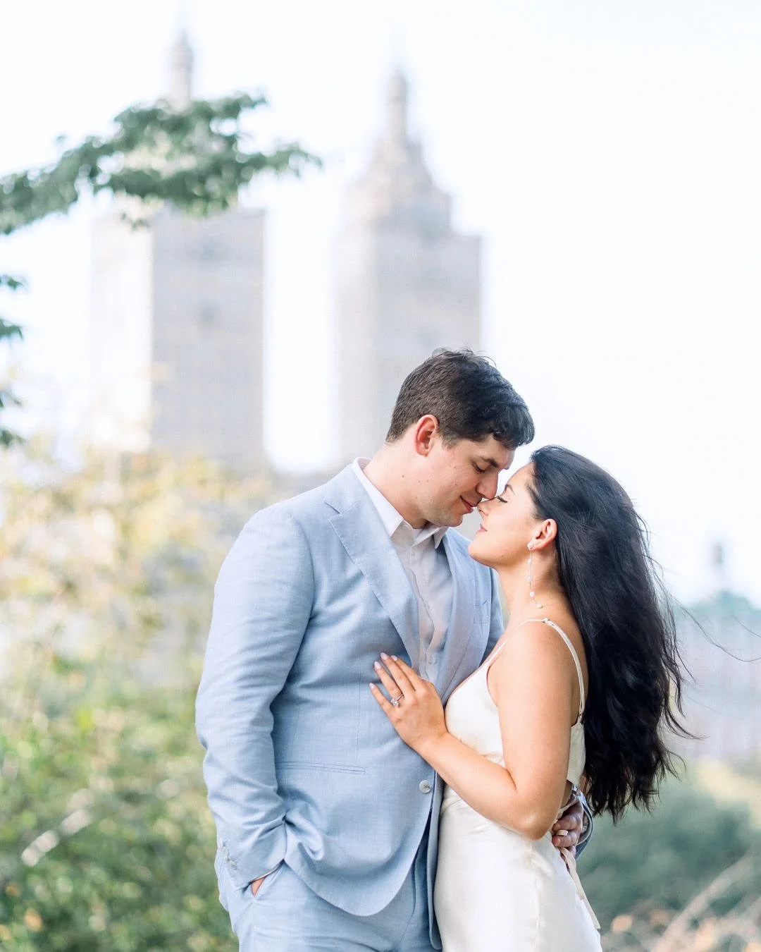 Ahhhh, fall in New York City. 

Allison and Logan gave me the perfect excuse for a visit to the city, and they had one of the prettiest days ever for their session.

I cant wait for their @hazymtn wedding next fall!