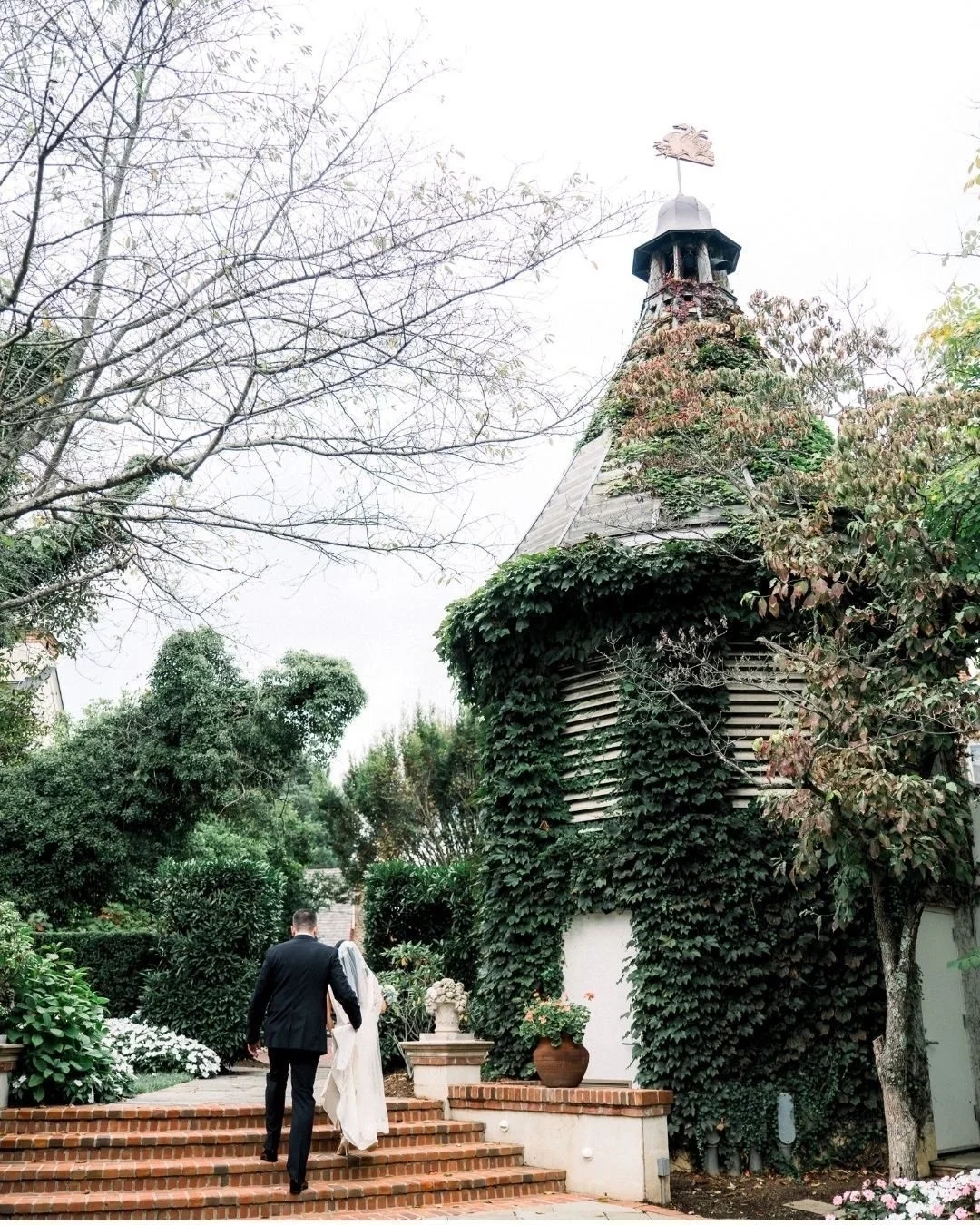 A storybook setting, your love, and your closest family and friends&mdash;the perfect ingredients for a truly memorable intimate wedding day.
⠀⠀⠀⠀⠀⠀⠀⠀⠀
C &amp; I had the most beautiful ceremony followed by an unparalleled dining experience that no on