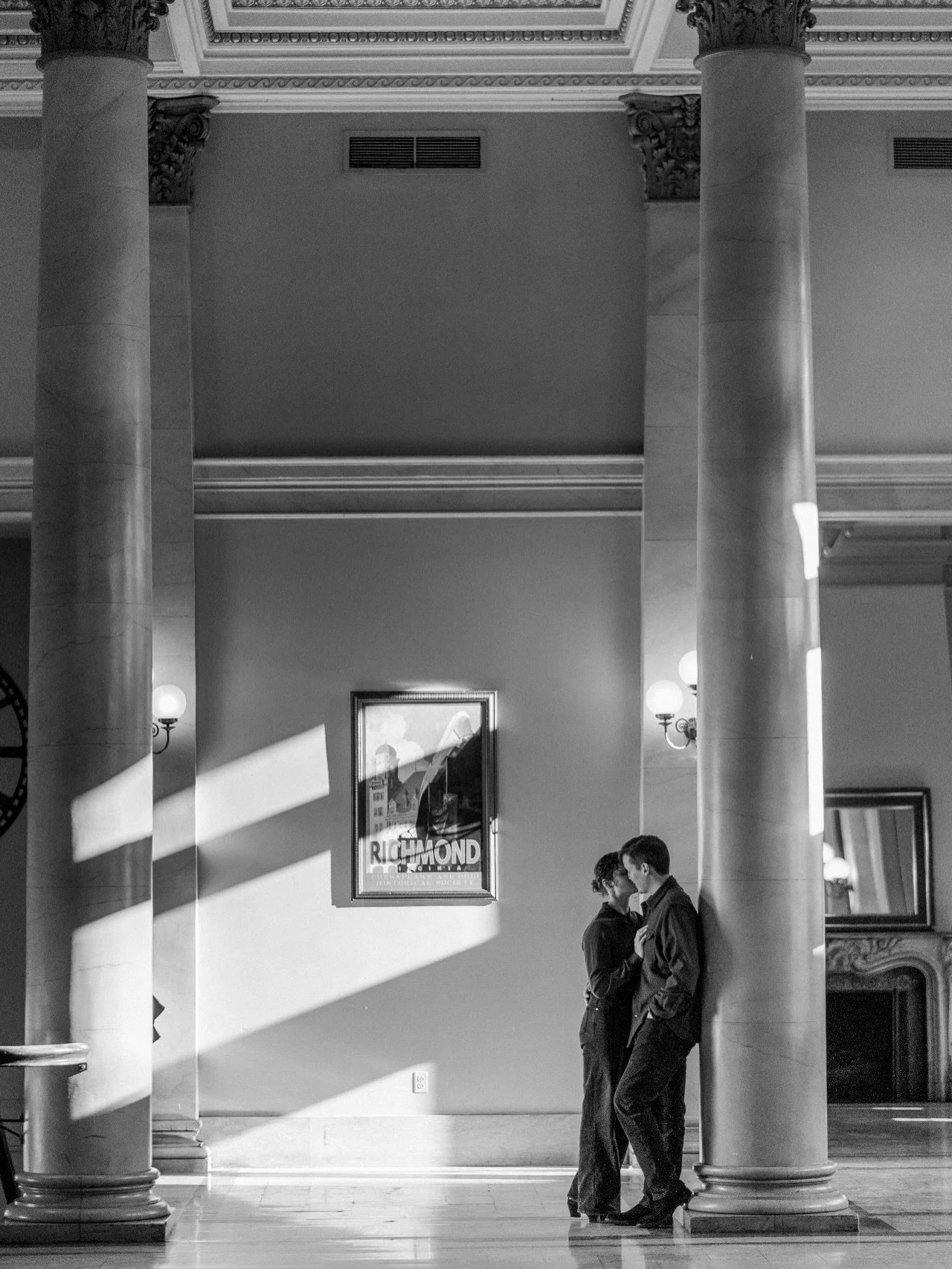 Olivia &amp; Will brought alllll the romance at their engagement session at Main Street Station.
⠀⠀⠀⠀⠀⠀⠀⠀⠀
I can&rsquo;t wait for their wedding at Foundry Golf Club with @starrynightevents this fall!
⠀⠀⠀⠀⠀⠀⠀⠀⠀
#richmondengagementphotographer #DCweddi