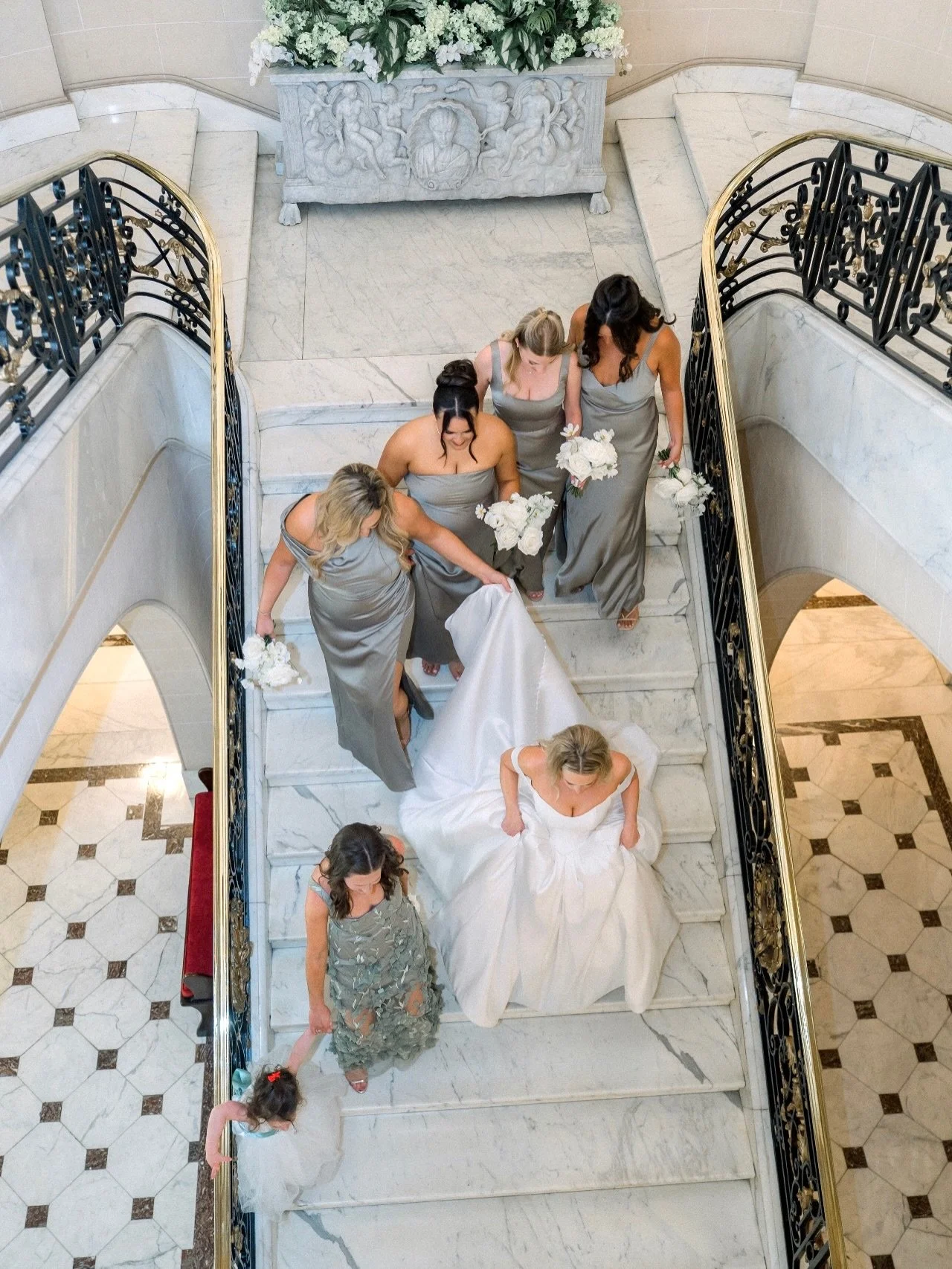 I&rsquo;m so happy it looks like the spring snowstorm is behind us and some warmer temps are on tap for the weddings this weekend. #🙌
⠀⠀⠀⠀⠀⠀⠀⠀⠀
⠀⠀⠀⠀⠀⠀⠀⠀⠀
Venue | @thePerryBelmontHouse
Wedding planner | @marriageandmimosas
Dress designer | @Essenceof