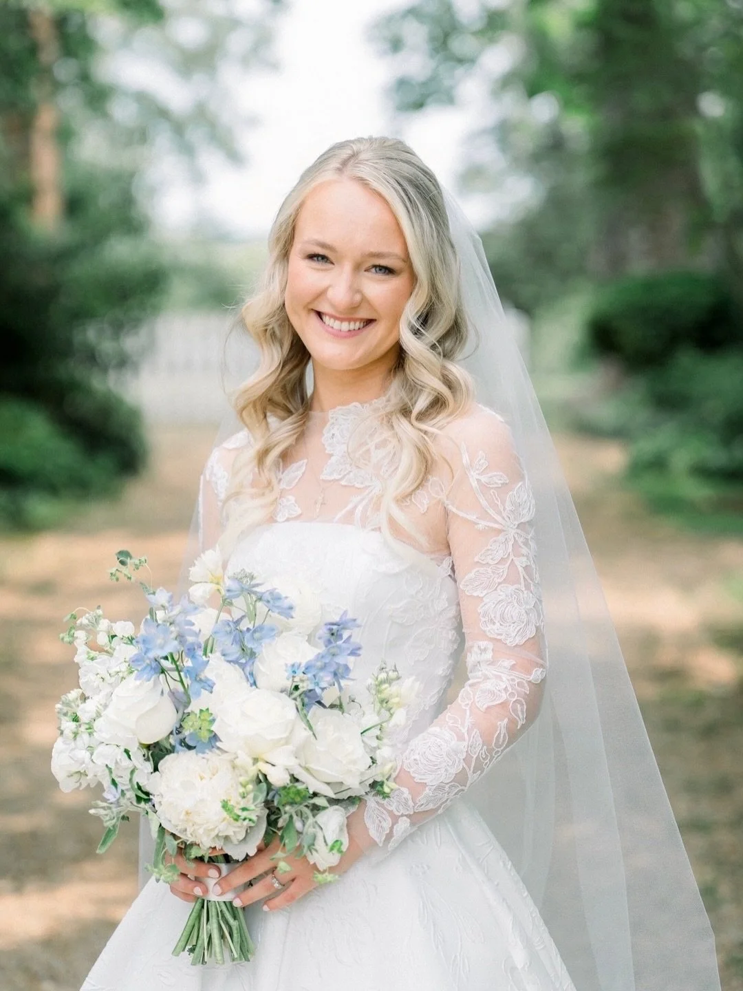 I&rsquo;m reliving Bella &amp; Ruslan&rsquo;s beautiful Richmond wedding as I prep to for a spring engagement session in the blooms!
⠀⠀⠀⠀⠀⠀⠀⠀⠀
Reception Venue |  @historictuckahoe
Ceremony venue | St. Cyprian Orthodox Church
Planner | @sweetcarolinee