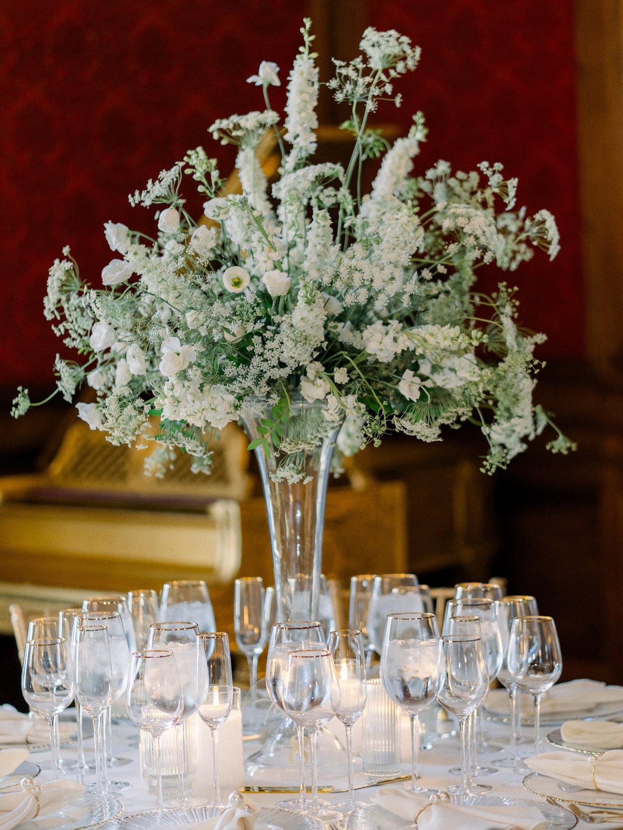 This reception space never disappoints. Completely elegant and intimate for dinner and toasts, and just the right vibe to get the party started.✨
⠀⠀⠀⠀⠀⠀⠀⠀⠀
Venue | @thePerryBelmontHouse
Wedding planner | @marriageandmimosas
Dress designer | @Essenceo