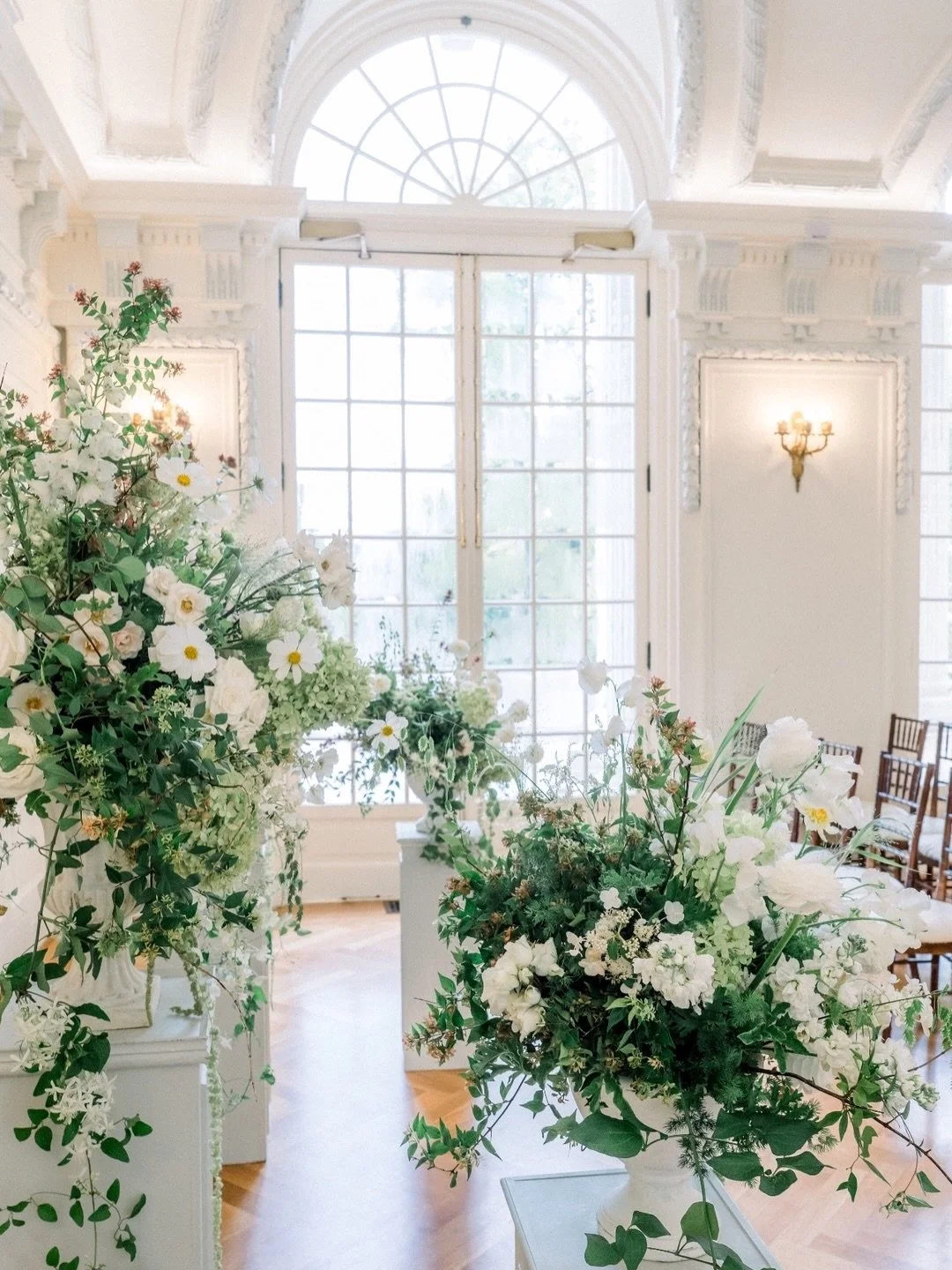 Reliving Lizzie &amp; Eric&rsquo;s beautiful DAR wedding. 🤍

Getting Ready Venue |  @themayflowerhoteldc
Venue | @eventsdar
Wedding coordinator | @coordinateddetails
Photographer |  @marshallarts.photography
Dress designer | @moniquelhuillier @moniq