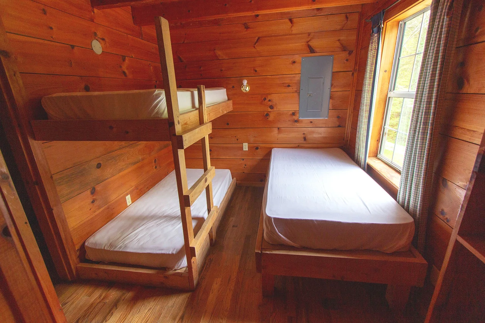 Lakeview Room.jpg