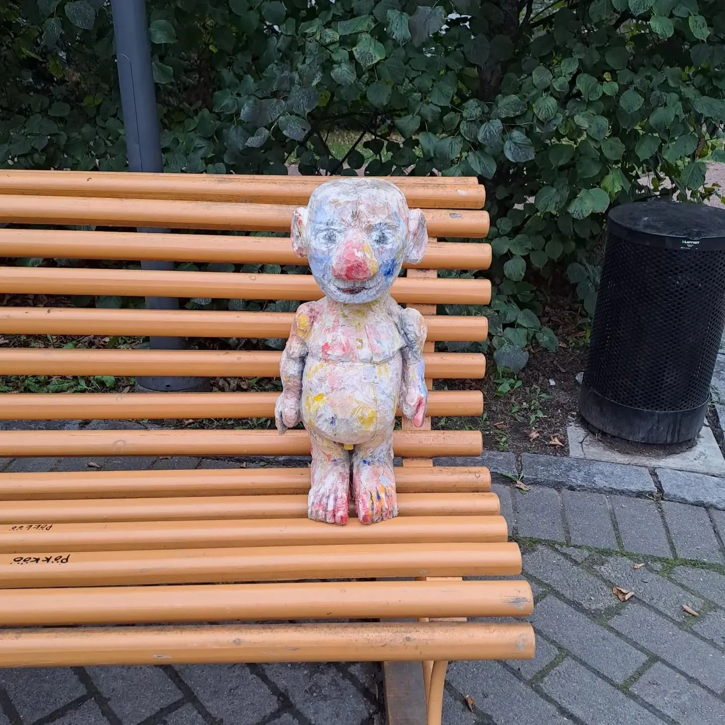 #movingpublicfigure #streetart #trackableart