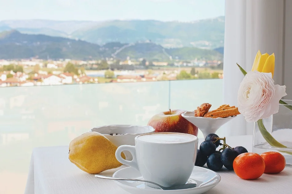 le-nove-hotel-breakfast-02.jpg