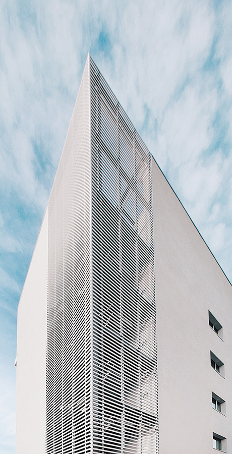 le-nove-hotel-hall-exterior-03.jpg