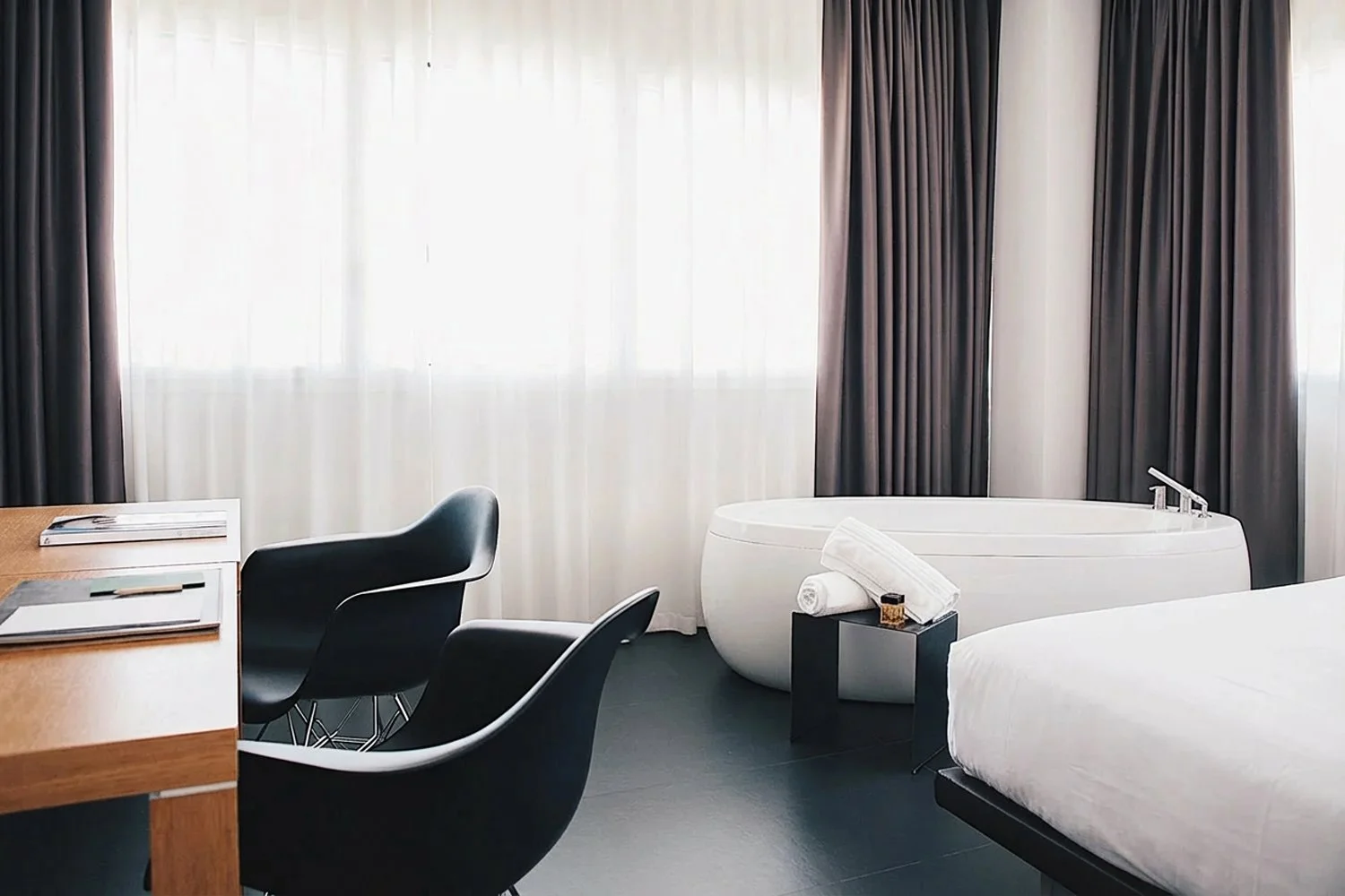 le-nove-hotel-rooms-love-10.jpg