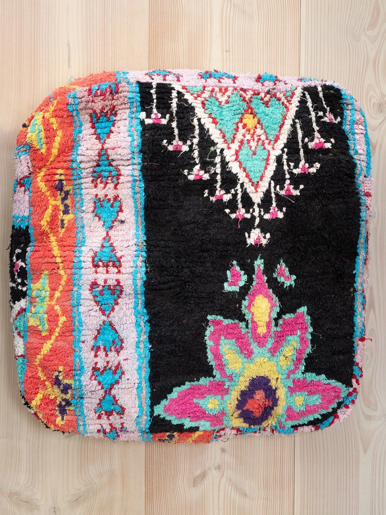 MOROCCAN VINTAGE POUF - NO.22.jpg