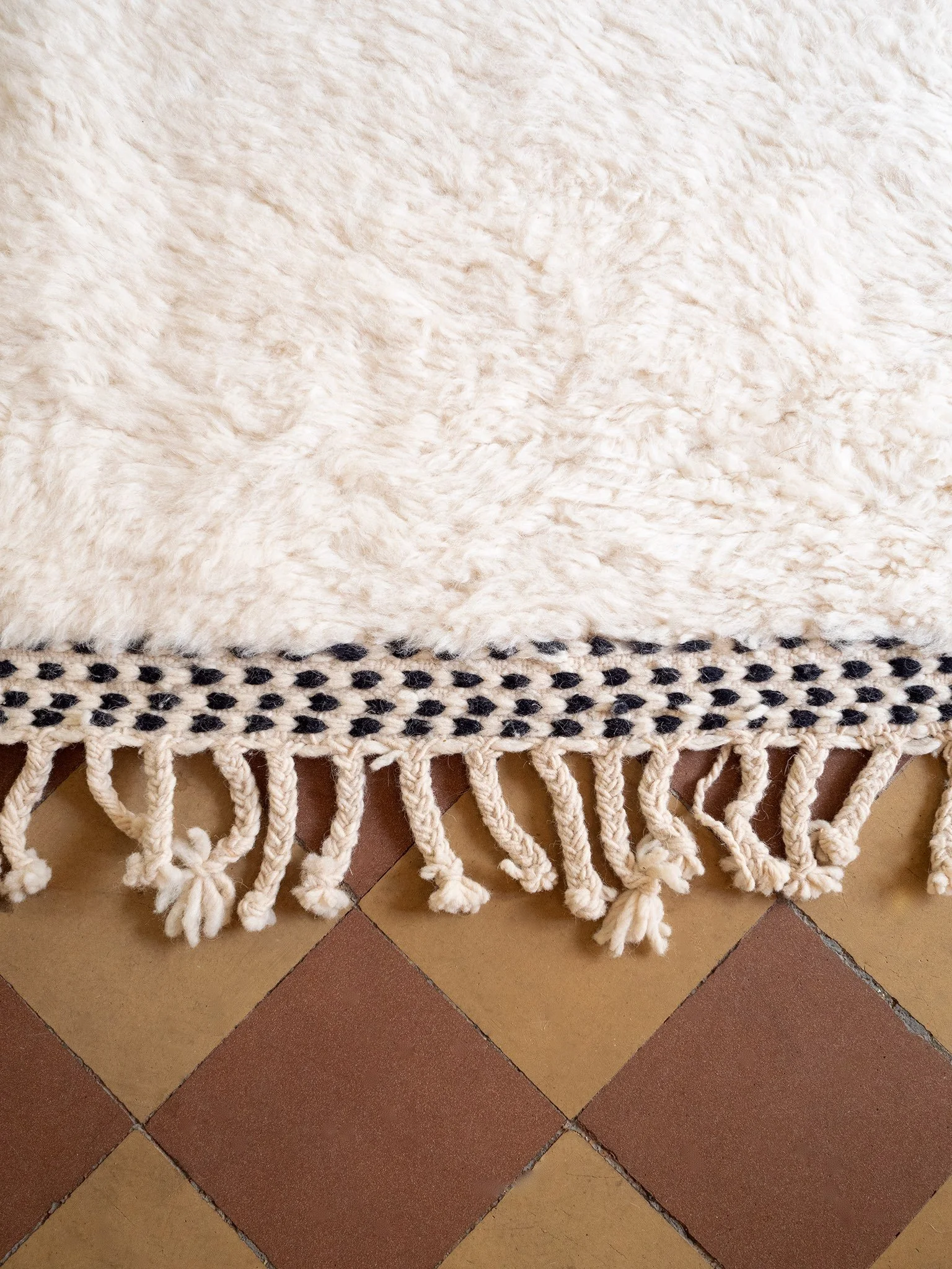 MOROCCAN BENIOURAIN CARPET - ARIF - 300 X 202CM3d.jpg