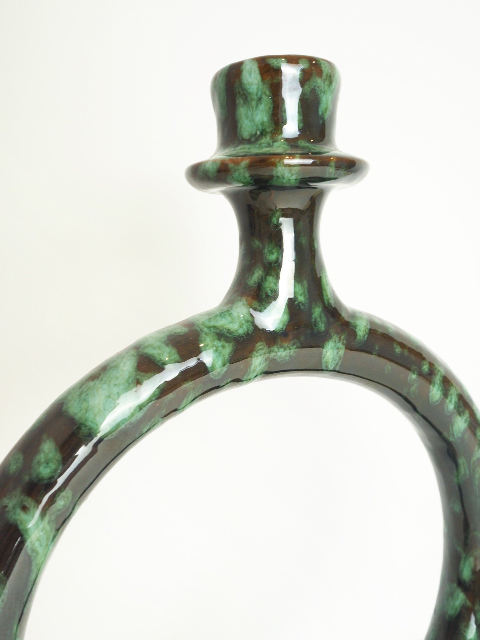 aventyr-handmade-candle-stand-green-3.jpg