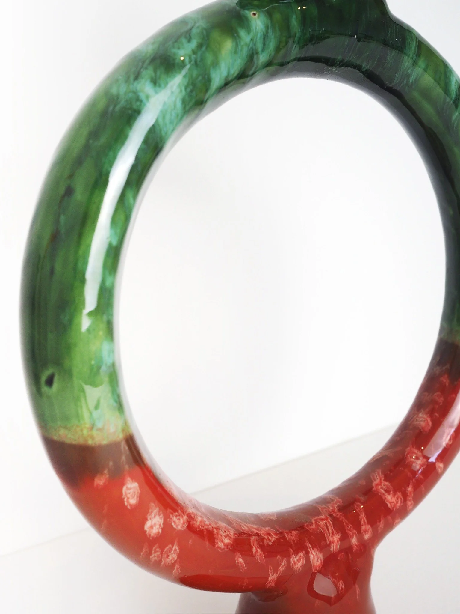 aventyr-handmade-candle-stand-green&red-3.jpg