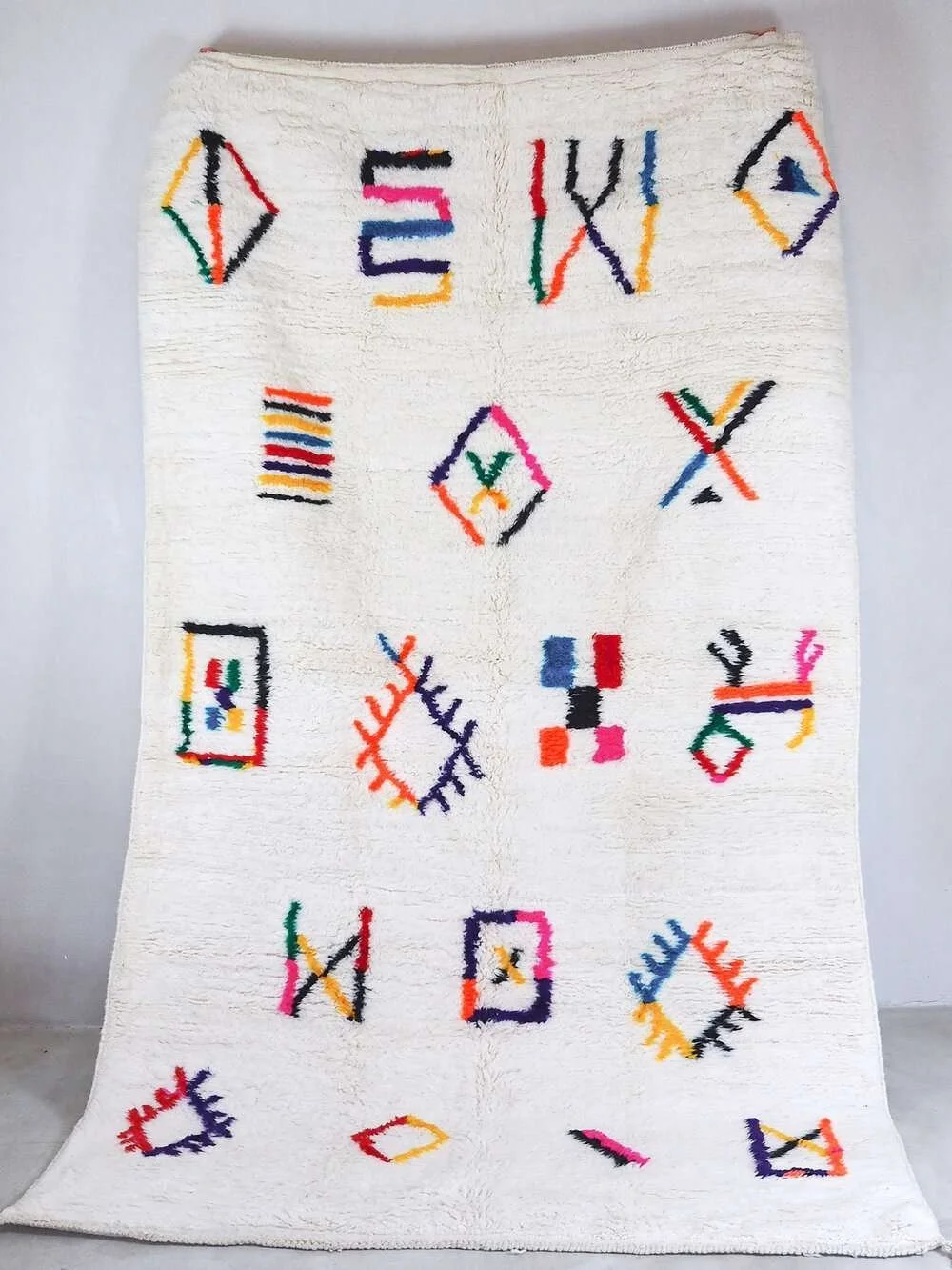 aventyr-moroccan-azilal-wool-rug-soraya-1.jpg