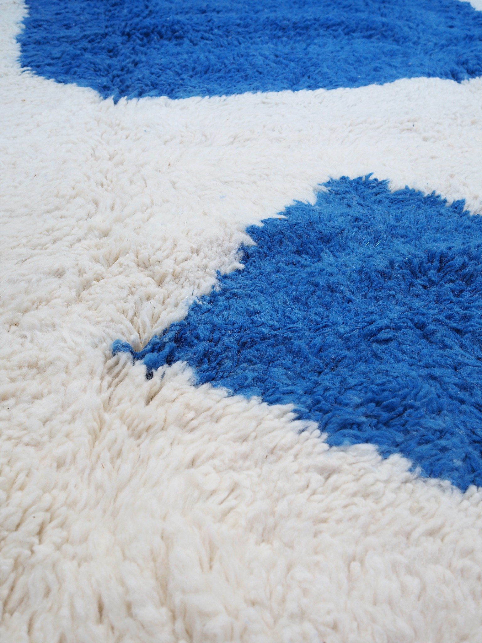 aventyr-moroccan-beniourain-wool-rug-le-bleu-3.jpg